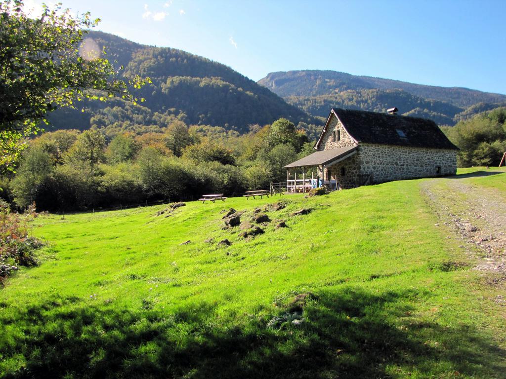 Les Chalets De La Foret D'Issaux Osse-en-Aspe Exterior foto